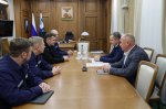 Вячеслав Гладков и Борис Эбзеев обсудили оперативную обстановку в электросетевом комплексе Белгородской области.