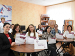 Жители Ракитянского округа присоединились к региональному краеведческому диктанту, который в этом году был посвящён Году единства народов России.